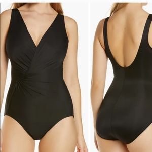 MIRACLESUIT Twisted Sister Esmerlda One-Piece Swimsuit BLACK SIZE 14